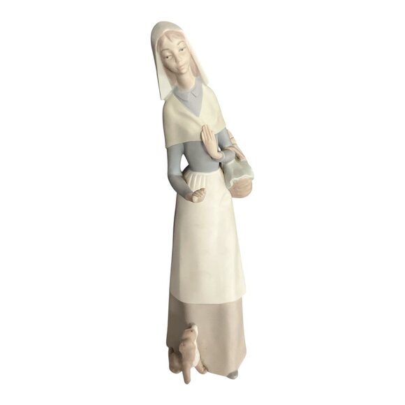 Vintage Lladro “Shepherdess with Dog” Figurine #1011034 – Retired 1989 – Handmad - Picture 1 of 8